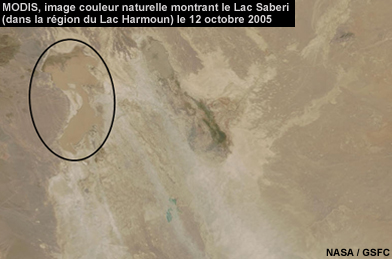 Image MODIS couleur naturelle du 12 ocotobre 2005 montrant le Lac Saberi rempli d'une eau boueuse aprs un long et chaud t