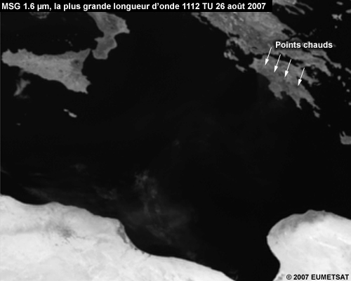 MSG, image dans le canal 1.6 micromètres montrant des tempêtes de poussière sur la Mer Méditerranée le 26 août 2007 à 1112 TU