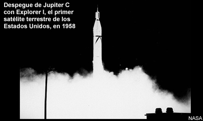 Foto del despegue de Jupiter-C, el primer satélites de EE.UU., en 1958