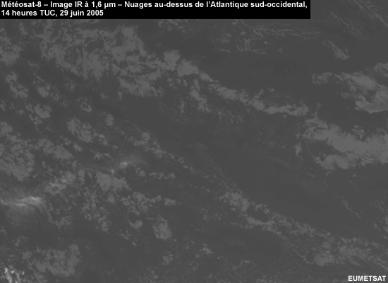 Nuages IR au-dessus de la mer