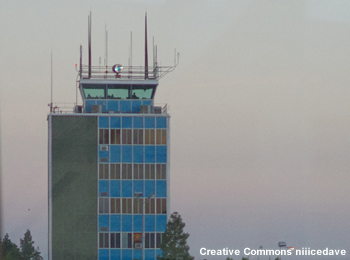 Torre de control de tráfico aéreo.
