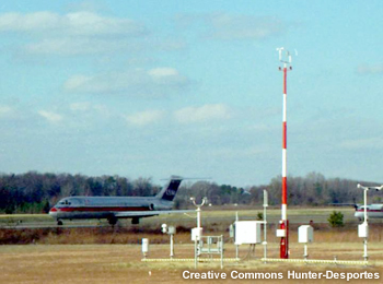 Estación de observación meteorológica en el aeropuerto Charlotte Douglass, en 1995.