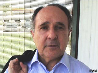 Senador Cristovam Buarque (*PDT - DF) e Professor de Pós-graduação da UnB Senador Cristovam Buarque (*PDT - DF) e Professor de Pós-graduação da UnB