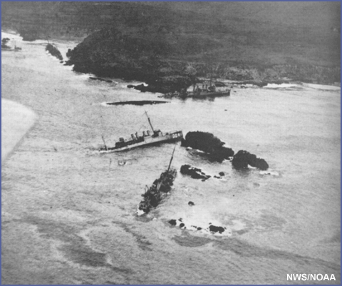 Siete destructores de la Armada de los EE. UU. escollados en punta Arguella, California el 8 de septiembre de 1923 Siete destructores de la Armada de los EE. UU. escollados en punta Arguella, California el 8 de septiembre de 1923