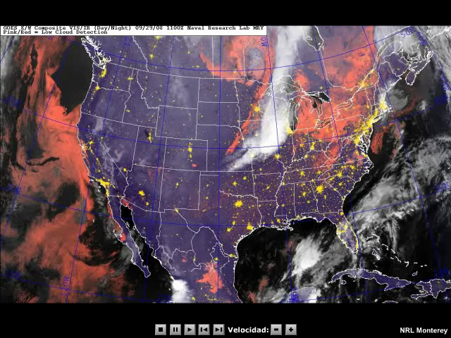 Animación del producto niebla compuesto del GOES y NexSat que revela la existencia de amplias regiones de niebla (en rojo) junto a la costa del Pacífico de los Estados Unidos.