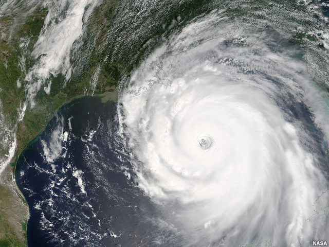Imagen MODIS de huracán Katrina antes de su llegada a tierra el 28 de agosto de 2005.