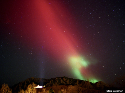 Aurora display over NCAR's Mesa Lab.