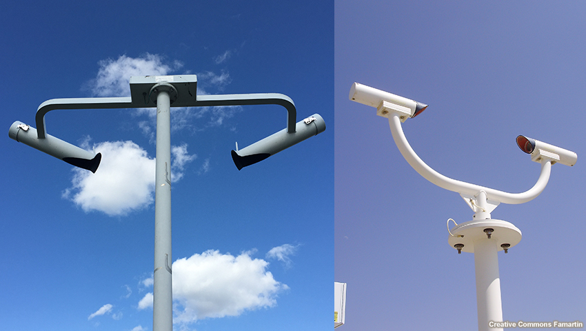 Instalación típica de un sensor de visibilidad de dispersión frontal con un sensor de detección óptica del tiempo presente lineal como parte del instrumental meteorológico convencional de una estación del sistema automatizado de observación en superficie (Automated Surface Observing System, ASOS) en Lovelock, Nevada (EE. UU.).