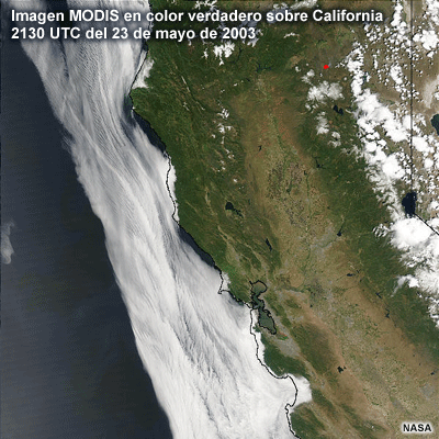 Imagen MODIS en color verdadero de niebla junto a la costa de California
