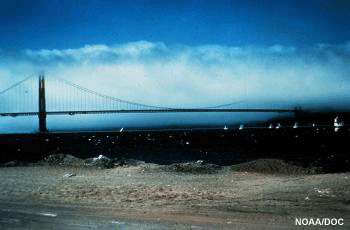 Foto de niebla en la bahía de San Francisco