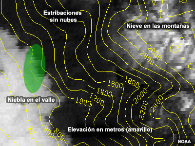 Imagen satelital con curvas de nivel y óvalo verde.