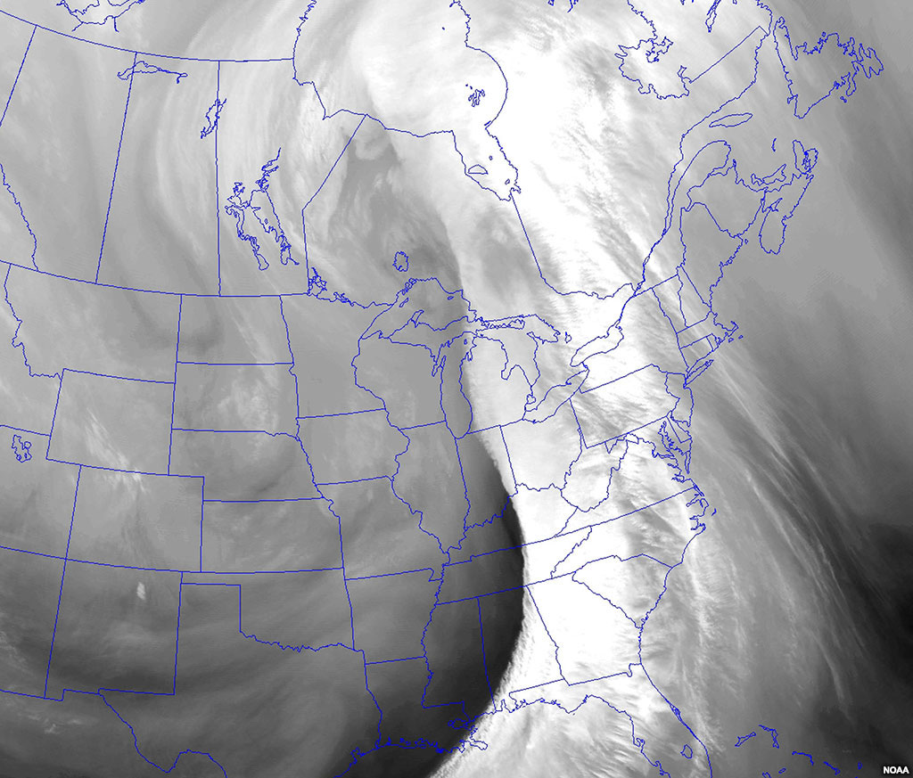 Satellite loop for 2015 November 19.