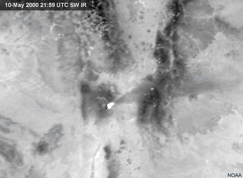 sw ir (3.7 micrometer) zoomed image of the Los Alamos fire in new mexico