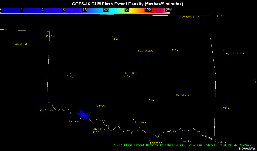 GLM flash extent density (5 minute - 1 minute updates) from 1914 UTC to 1925 UTC on 22 May 2019.