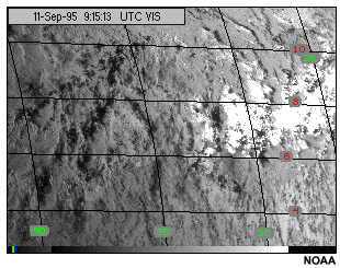 Esta animacin muestra el movimiento del destello solar sobre una superficie de agua en el canal visible del GOES-8.