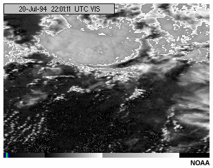 Esta animacin muestra una secuencia de imgenes del canal visible del GOES-8 con valores de brillo medios realzados para una tormenta.