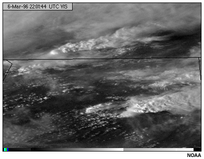 Esta imagen muestra cirros en el canal visible del GOES-8.
