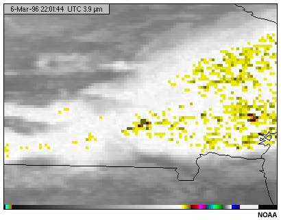 Esta imagen muestra cumulonimbos de da en el canal infrarrojo de onda corta de 3,9 micrmetros del GOES-8