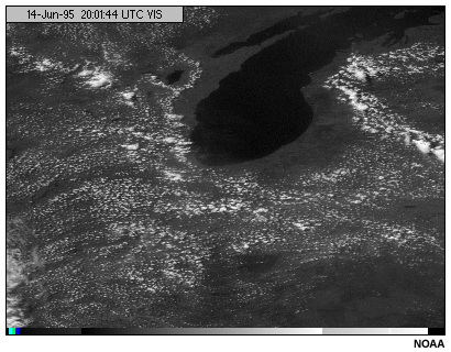 Esta imagen muestra cmulos en el canal visible del GOES-8