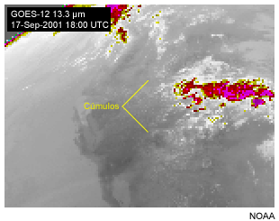 Esta imagen muestra cmulos en canal de dixido de carbono de 13,3 micrmetros del GOES-12