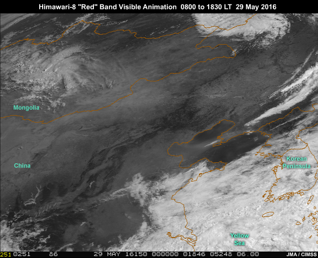 AHI 0.64 micrometer "blue" band 1 image animation showing haze and smog over eastern China throughout daylight hours from 00 to 10:30 UTC (8:00 to 18:30 local time) on May 29, 2016