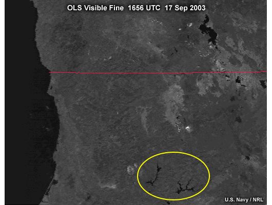 OLS fine mode visible image over the United States Pacific Northwest highlighting the relatively high resolution maintained near the edge-of-scan; taken at 1656 UTC on September 17, 2003.