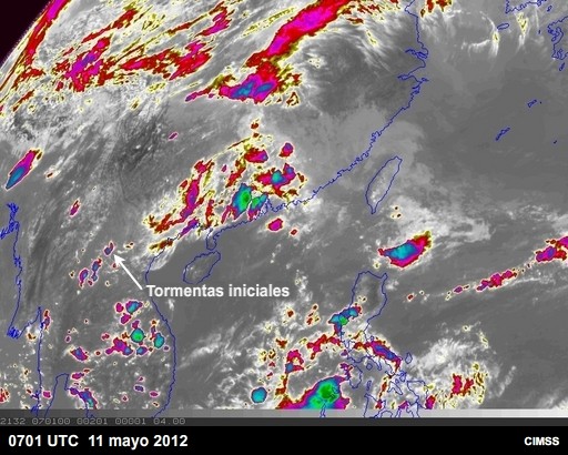 CCM en el Sudeste Asiático, a lo largo del frente mei-yu, visible en imágenes satelitales infrarrojas captadas el 11 de mayo de 2012.