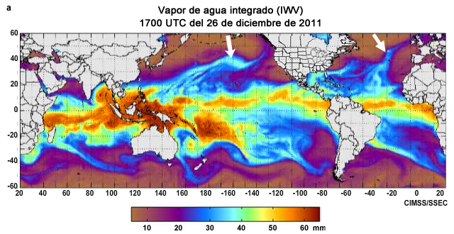 Vapor de agua integrado mundial del 28 de diciembre de 2011. Las flechas indican la larga trayectoria de un río atmosférico que tiene su origen en 20 grados N, 160 grados E, sobre el océano Pacífico, y el río atmosférico meridional en el medio del océano Atlántico.