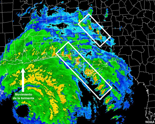 Las supercélulas embebidas en las bandas de lluvia del huracán Iván cuando tocó tierra indicaban la probabilidad de que se formaran tornados. Fíjese en los ecos en gancho al nordeste del ojo, en el cuadrante delantero derecho del ciclón.