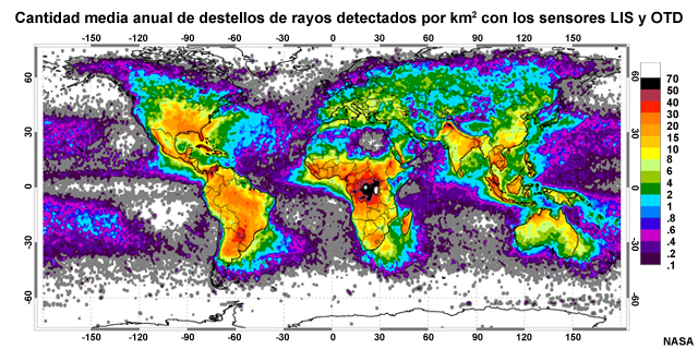 Promedio anual combinado de los datos cuadriculados de cantidad de destellos por km2 provenientes de los sensores LIS y OTD.