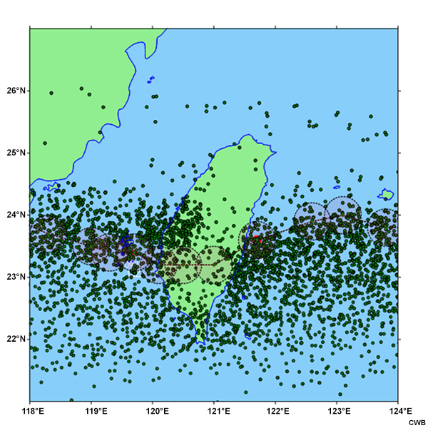 The distribution of predicted center locations (black dots) of Typhoon Fanapi (2010) in 3-hour intervals from the ensemble prediction system. Each dot is associated with a 3-hour accumulated QPF. The dashed red line is for a given typhoon track with position locations every 3 hours, and a 30 km filtering radius is centered at each position (pink circle).