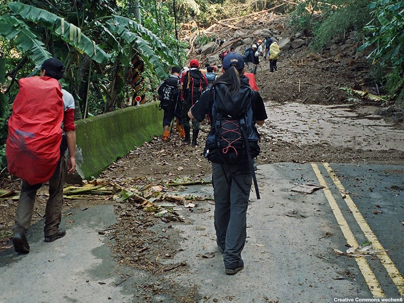 Landslides blocking roads due to Typhoon Morakot (2009).