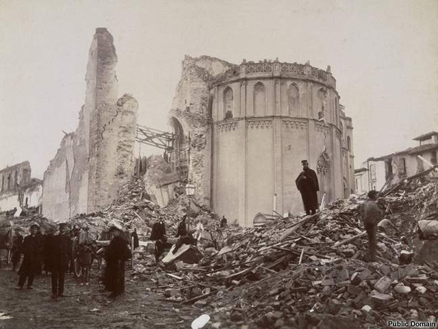 Buildings collapsed in the 1908 Messina earthquake.